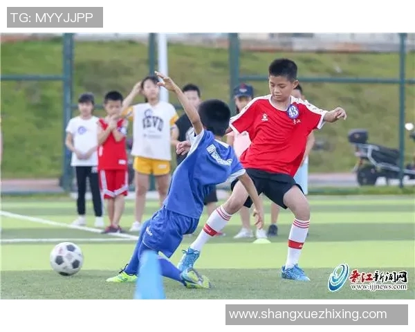 足球明星小黑仔精彩瞬间全景展示及其成长历程回顾