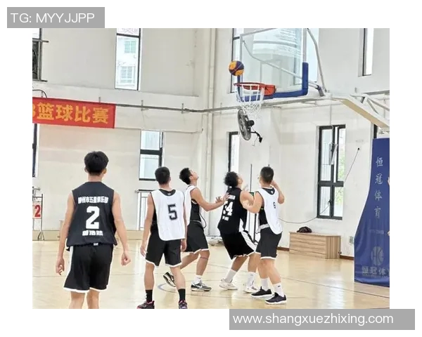 篮球明星洒水视频素材展示运动激情与团队精神的完美结合